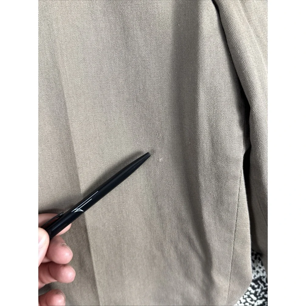 LL Bean Chino Pants Mens 40 (Actual 39 X 28.5) Adjustable Waist Straight Leg Tan